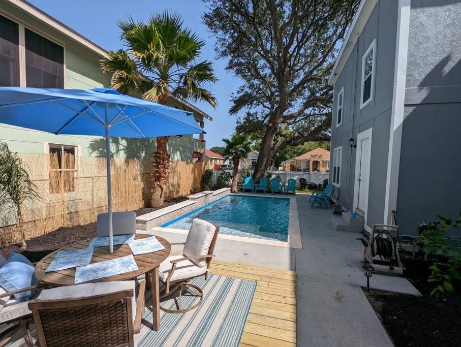 5/3 With A Heated Pool 2 Min From Beach, Updated Galveston Exterior foto